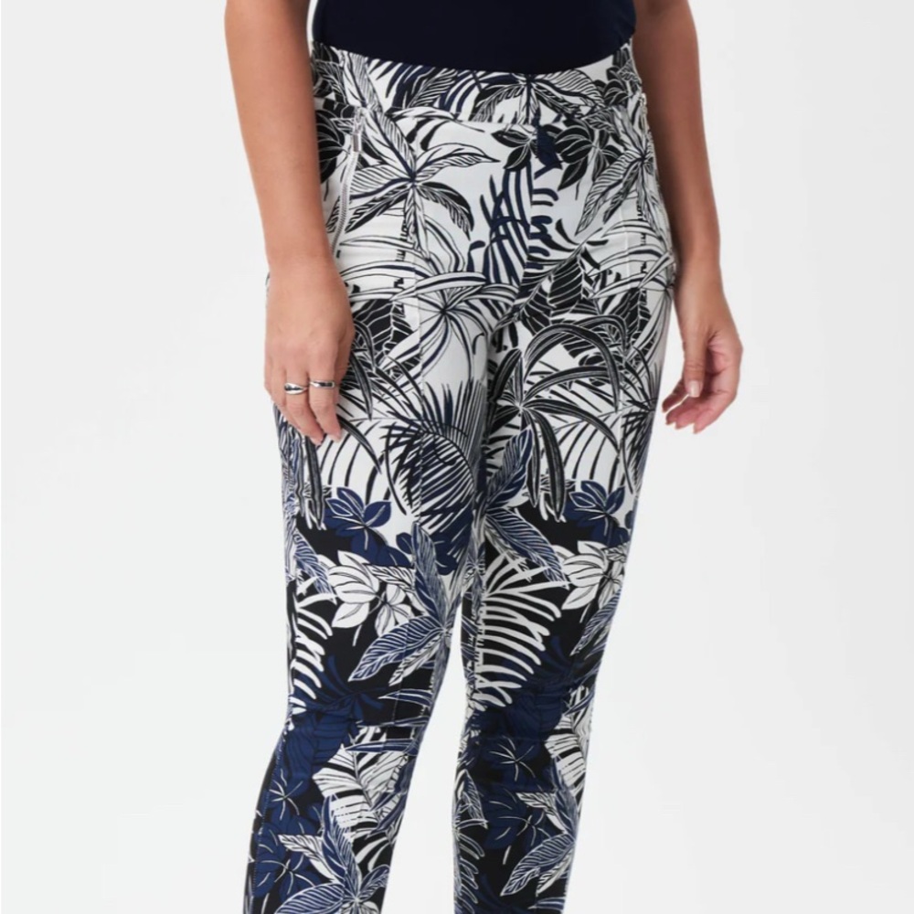 Joseph Ribkoff Navy and White Tropical Print Cropped Pants